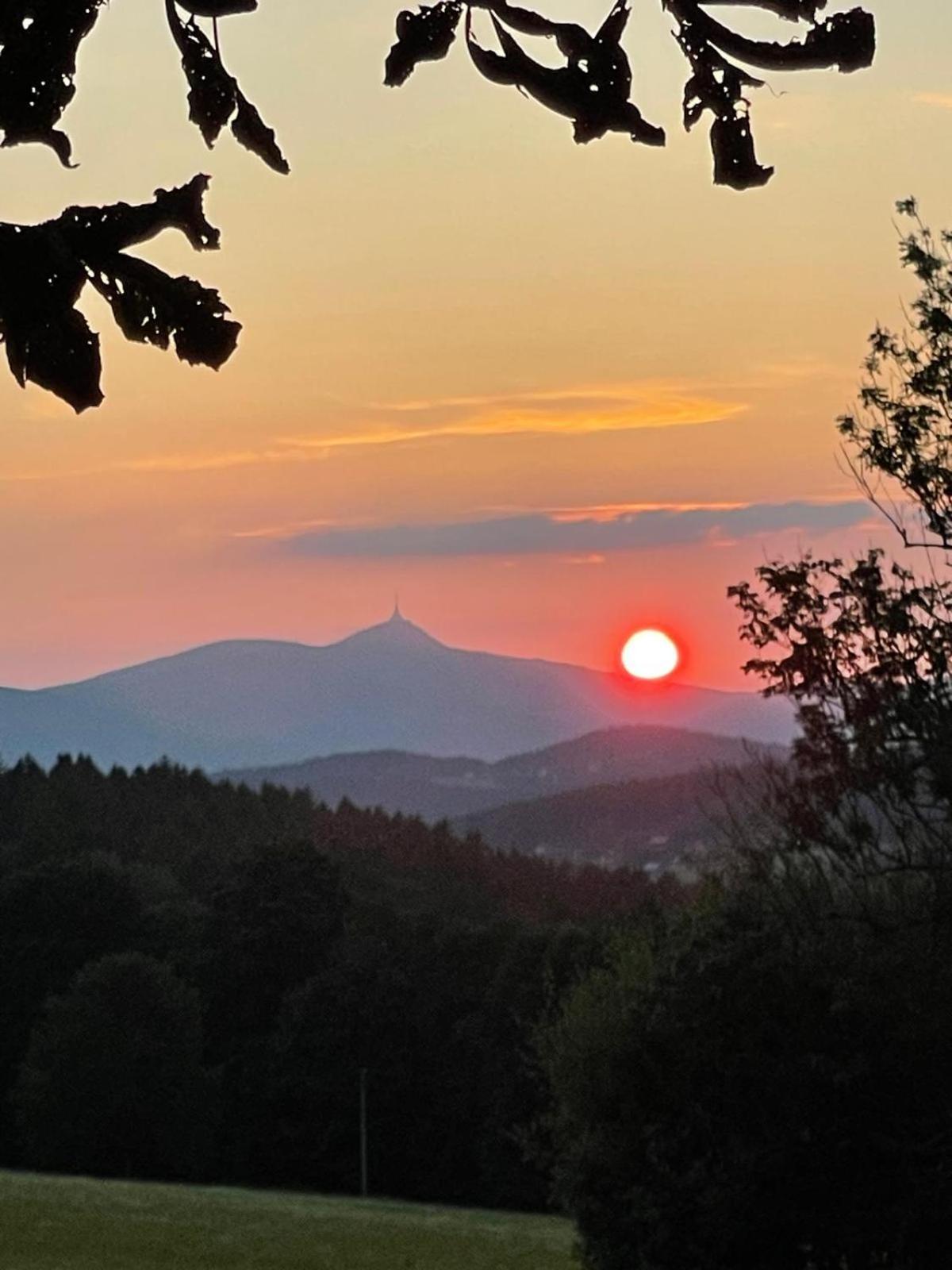 Ubytko Raj Pod Kastanem Jablonec nad Nisou Exterior foto